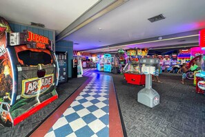 Games room - NEW!! Upscale cottage at Garden City Beach. (Murrells Inlet)