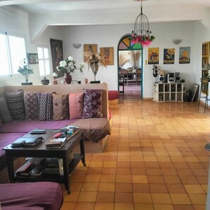 Téléviseur, foyer