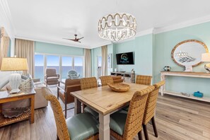Dining - Beachfront Vacay in Luxury! Stunning Views at Beach Manor 711! Pool! Hot Tub! Spa! Sauna! (Miramar Beach)