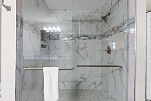Combined shower/bathtub, hair dryer, towels - Stunning Gulf Views, Beachfront Pools, & More at Tides 1311~Seaclusion (Miramar Beach)