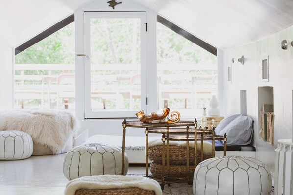 4 bedrooms, free WiFi, bed sheets