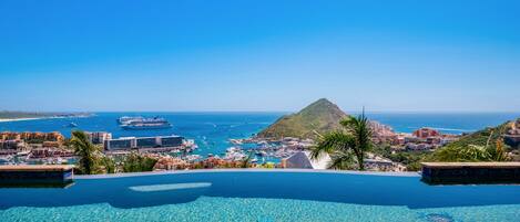 Udendørs pool, opvarmet pool