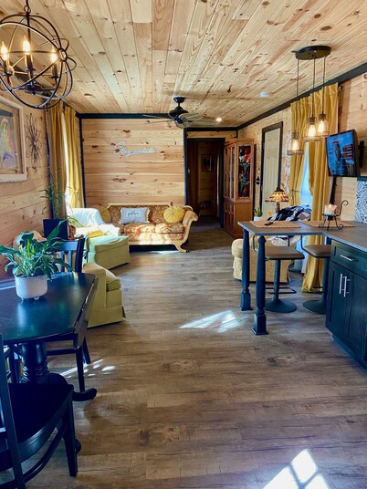 Boho Bungalow | Pet Friendly 
