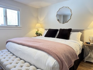 4 Schlafzimmer, Schreibtisch, Bügeleisen/Bügelbrett, Reisekinderbett