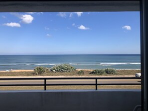 Am Strand, Liegestühle, Strandtücher