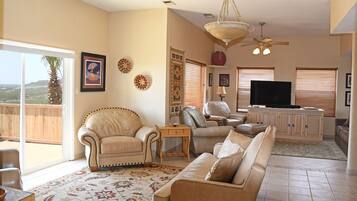 Smart TV, books, stereo