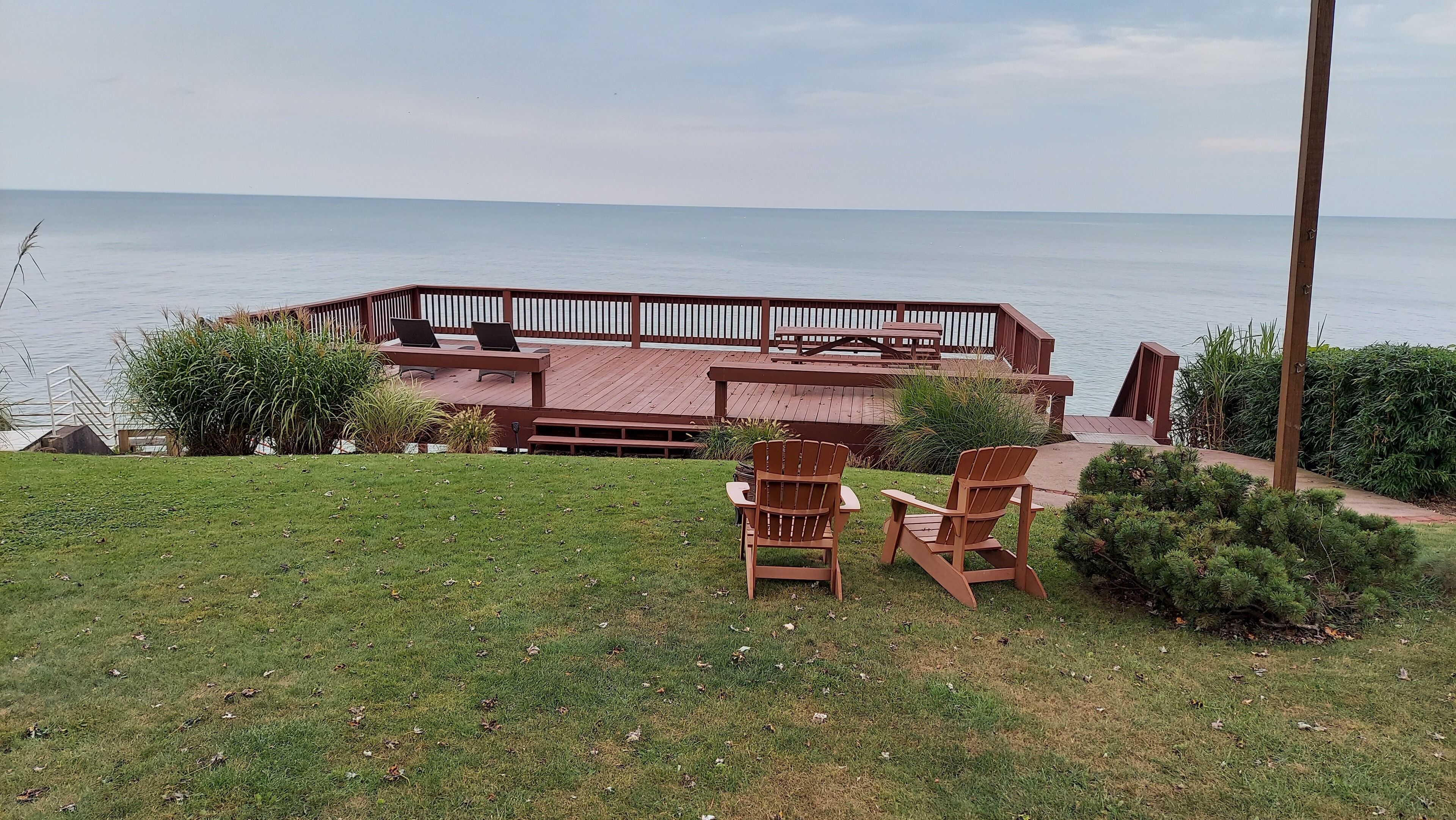 Lakefront - 4BR w/Hot Tub & Sauna
