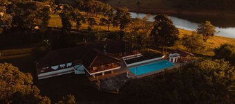 BEST HOUSE BY THE WATER