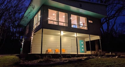 The Studio at Stardust Mid-Century Retreat