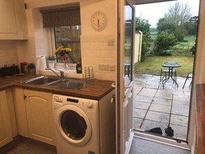 Interior - New Cottage in Llangoed, Beaumaris (Anglesey)