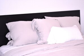 2 bedrooms, desk, iron/ironing board, free WiFi