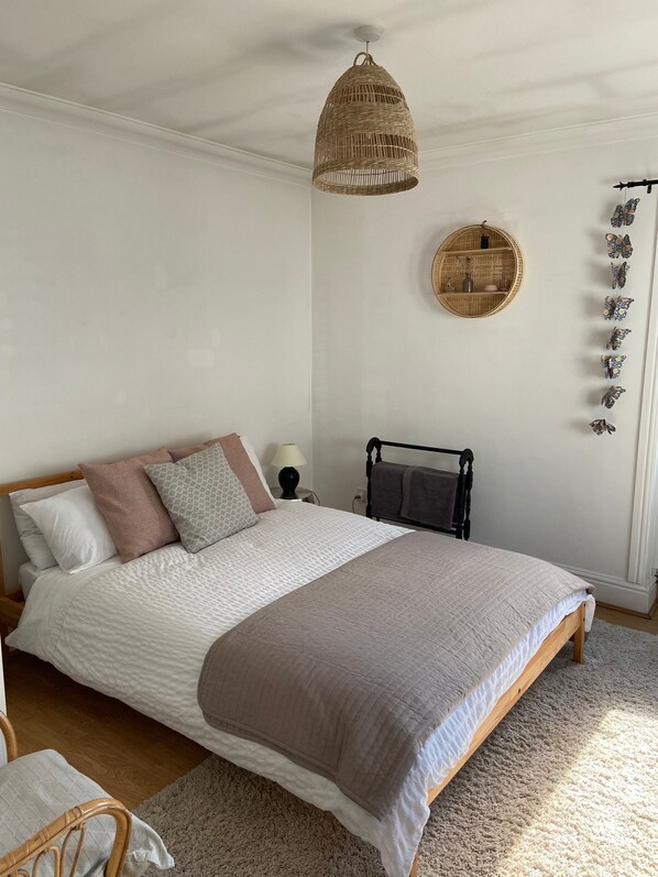 2 chambres, fer et planche Ă repasser, Wi-Fi, draps fournis