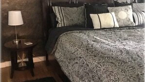 1 chambre, fer et planche à repasser, lit parapluie, Wi-Fi gratuit