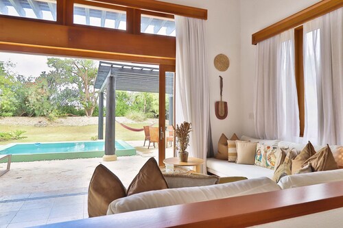 Villa GV 4 | Charming Villa Laurel w/ Private Pool!, Charming TSI Villa Laurel w/ Private Pool!