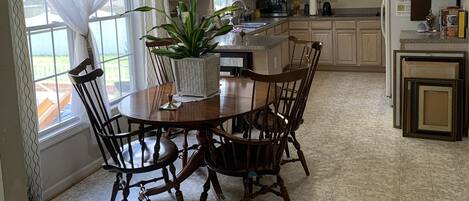 Fridge, microwave, dishwasher, coffee/tea maker