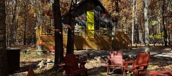 Romantic vibe, fine art, 4Ski areas. Parks, lakes. Optional experience packages.