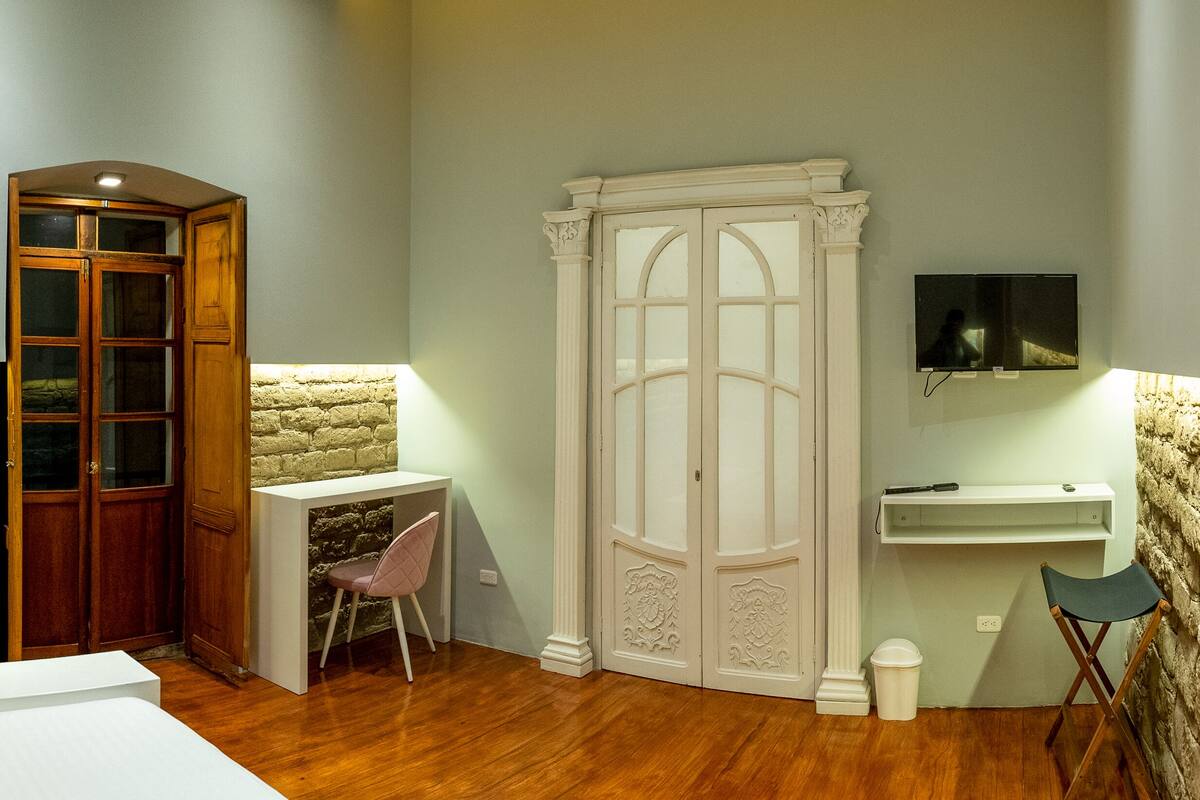 Ropa de cama de alta calidad, wifi gratis y ropa de cama 