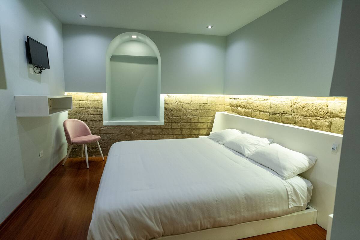Ropa de cama de alta calidad, wifi gratis y ropa de cama 