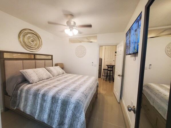 1 chambre, coffres-forts dans les chambres, fer et planche à repasser