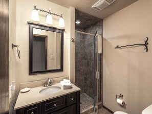 Estudio (2 Bedrooms) | Servicio de la propiedad