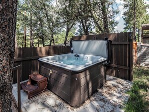 Studio (2 Bedrooms) | Property amenity - Bear Cave by Ruidoso Vacation Rentals (Ruidoso)