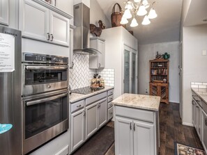 Studio (2 Bedrooms) | Property amenity