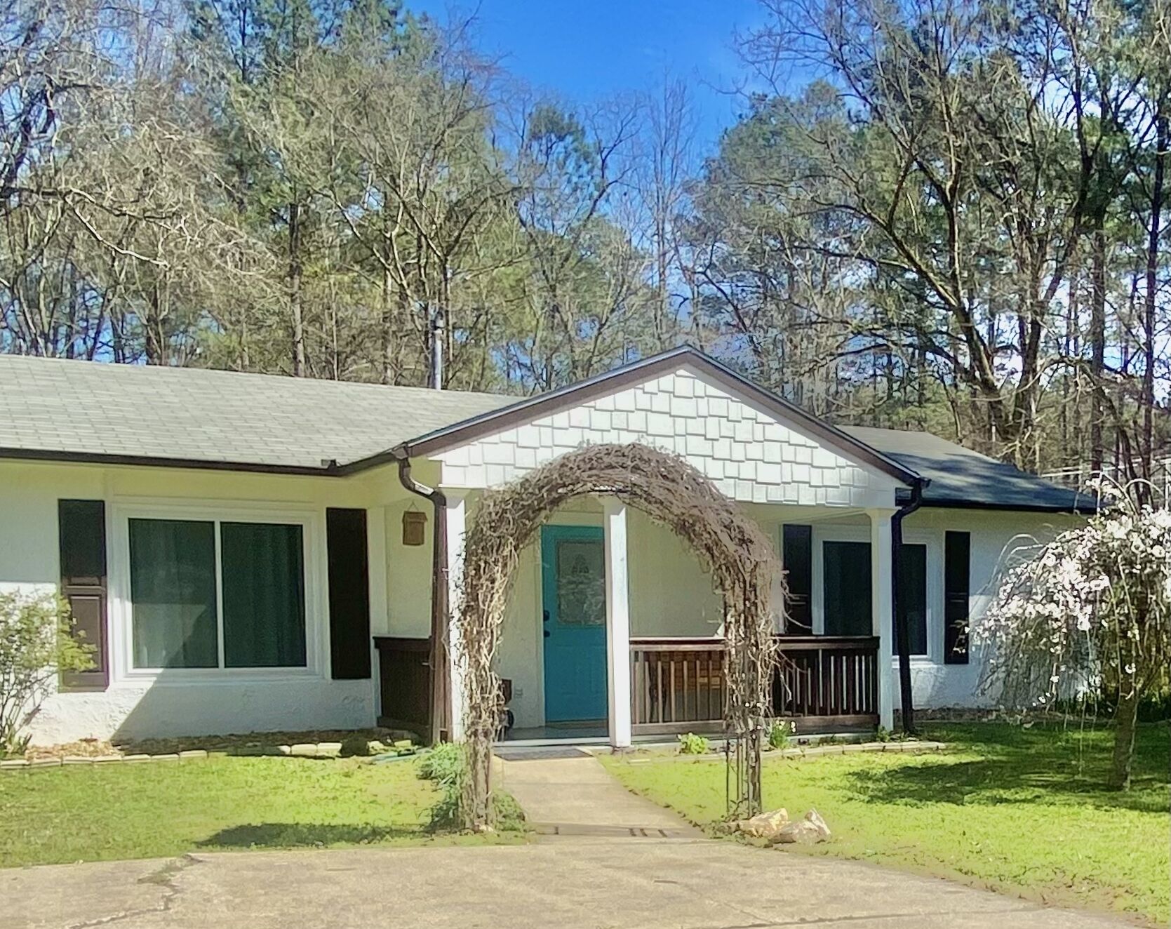 Creekside Cat Cottage by Walking Trails in Park - Near DT Acworth & Sports CMPLX