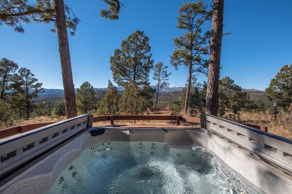 Studio (Multiple Bedrooms) | Property amenity