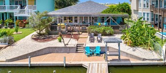 Reel Southern Retreat - 2600 sq ft, single level canal front, boat Dock.