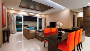 Luxe villa | Dineren in de kamer