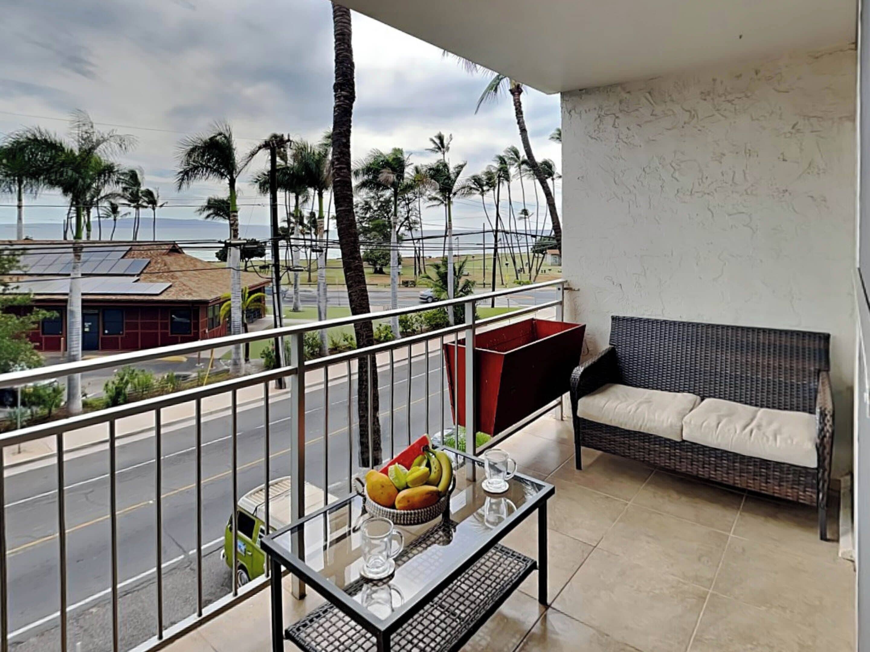 Condo (2 Bedrooms) | Front of property