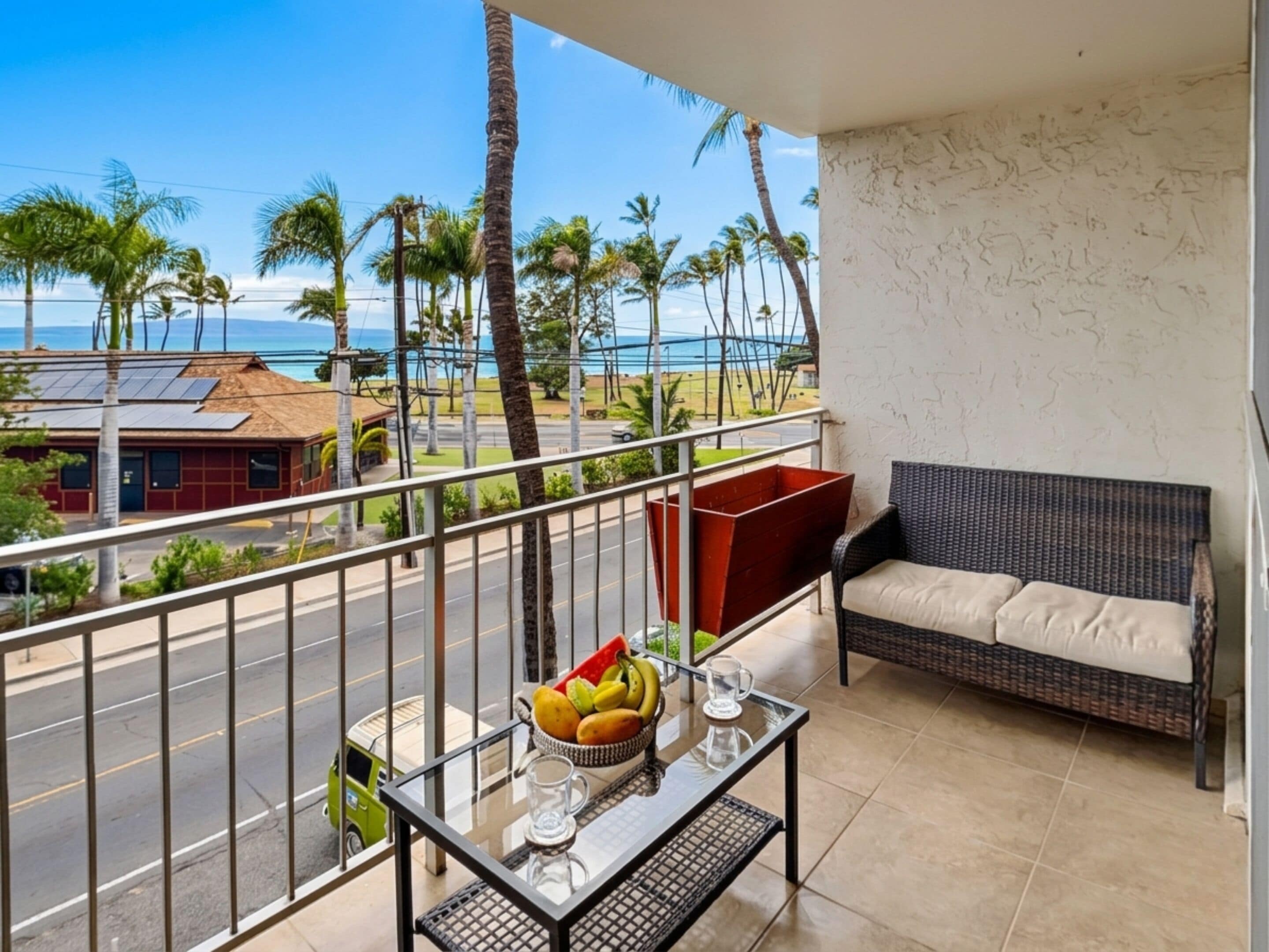 Condo (2 Bedrooms) | Front of property