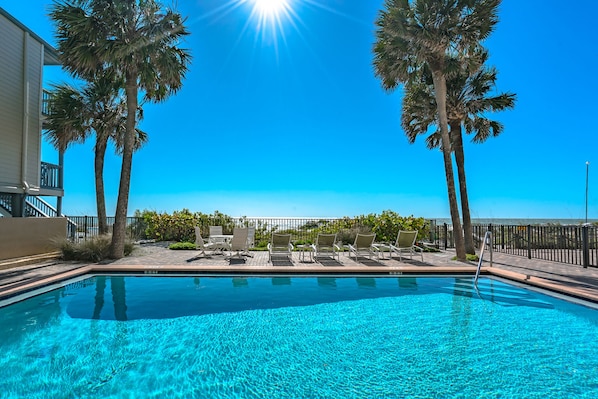 Condo (ShoreHouse 401) | Pool