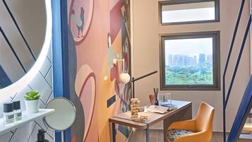 Caja de seguridad en la habitación y decoración personalizada