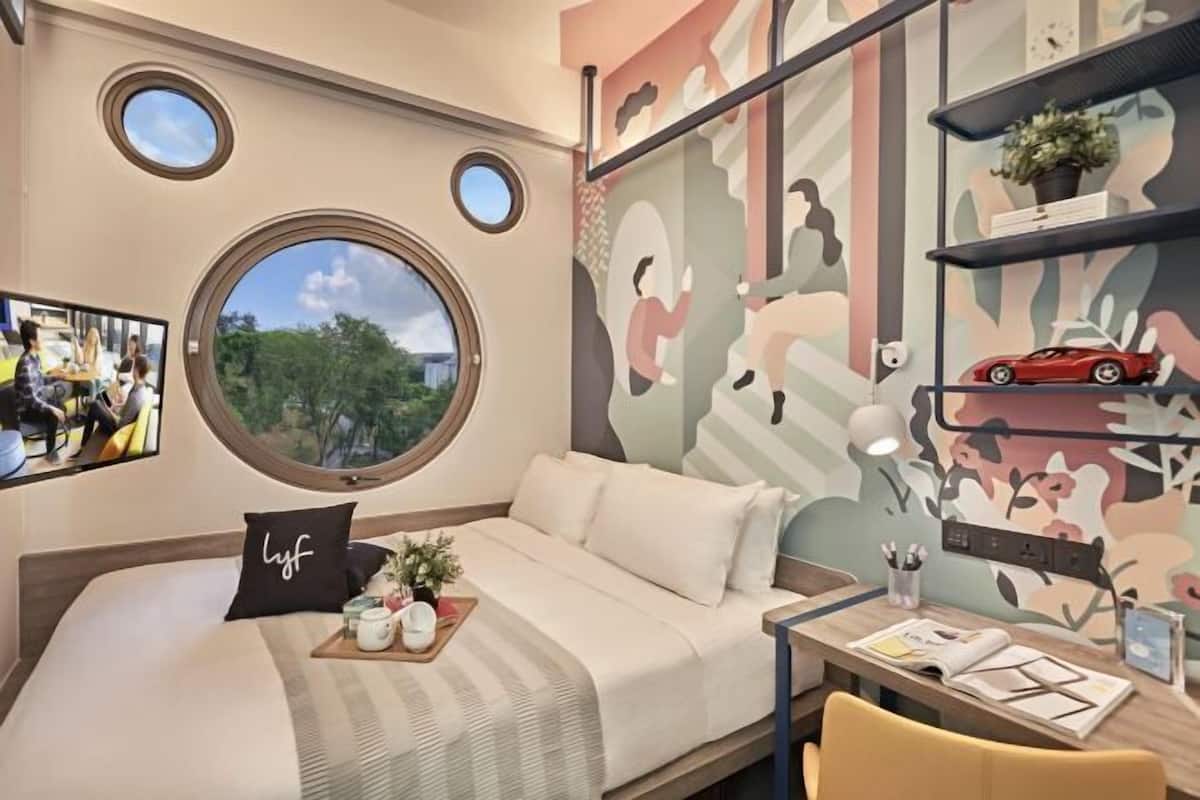 In-room safe, individually decorated, individually furnished, desk