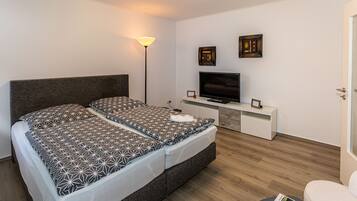 1 bedroom, soundproofing, WiFi, bed sheets