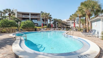 Condo (2 Bedrooms) | Property amenity