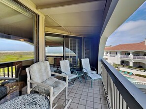 Condo (2 Bedrooms) | Property amenity