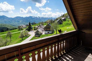 Property grounds - Pure nature with amazing view (Podjelje)