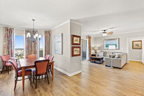 Dining - 2 King MBR Suites | Starbucks | Onsite Dining | RP1906 (Myrtle Beach)