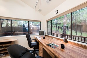 Cabin (Awesome Views)