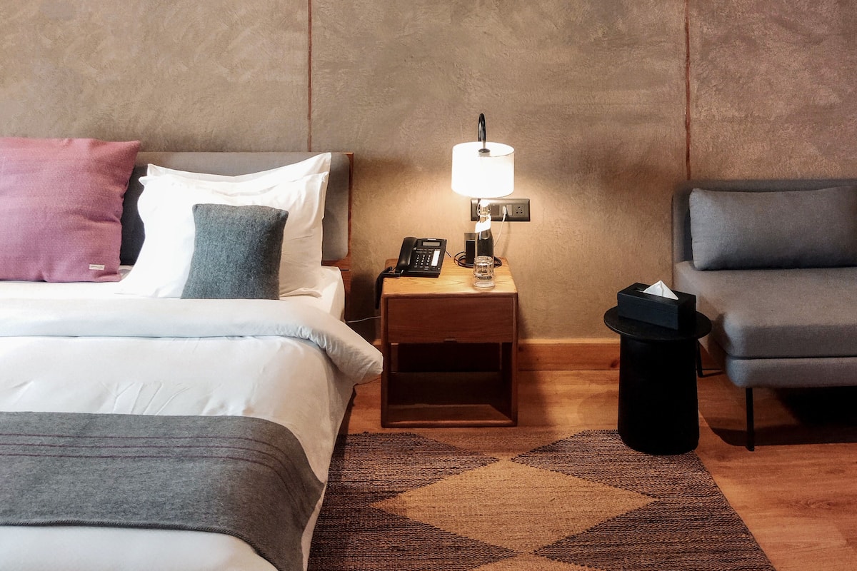 Phòng Club, 1 giường đôi | Bộ đồ giường cao cấp, nệm cao su hoạt tính (memory foam), minibar