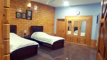 Deluxe Twin Room | Free WiFi