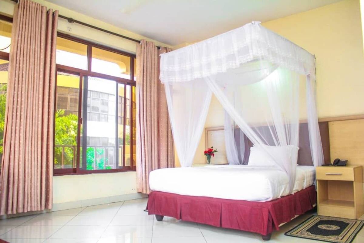 deluxe single room, 1 bedroom, non smoking, city view | free wifi, bed sheets