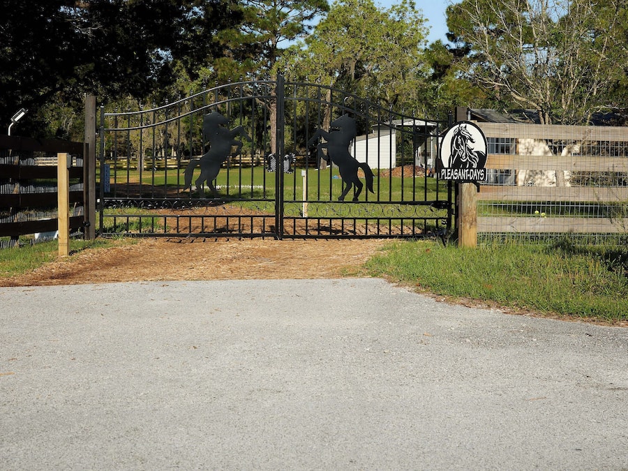 Cabaña, 1 habitación, para fumadores, vista al jardín | Entrada de la propiedad