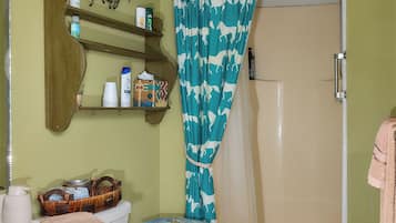 Cabin, 1 phòng ngủ, hút thuốc, quang cảnh vườn | Phòng tắm