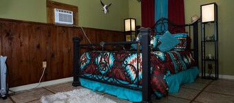 Room in Mobile Home - Pleasant Days B&b Tropical Master Suite