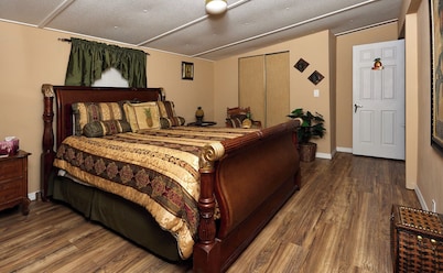 Room-pleasant Days Lodging Tropical Mast