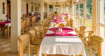 SUNRISE APARTMENTS HOTEL FORT PORTAL