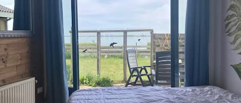 Bungalow, 3 chambres, patio, vue sur le jardin | 3 chambres, accĂšs Ă Internet (gratuit)